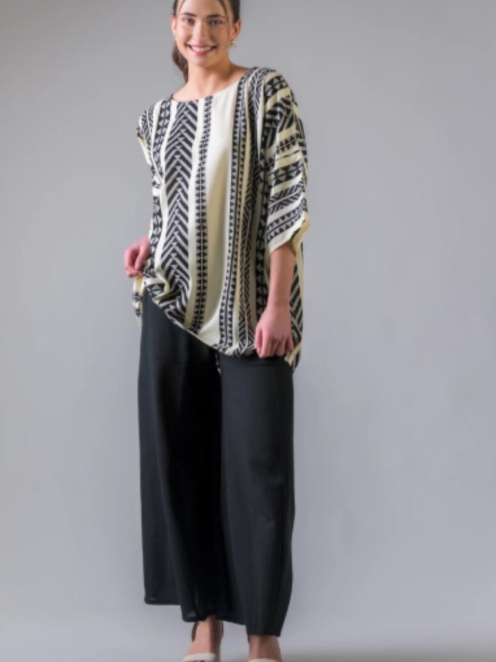 12.) Rhea Aztec Print Top - Picture 7 of 9